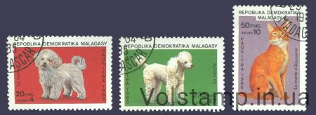 1985 Мадагаскар Не повна серія марок (Собаки, кішка) Гашені №976-980