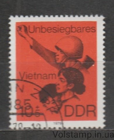 1990 ГДР Марка (Вьетнам, шлемы) Гашеная №2463